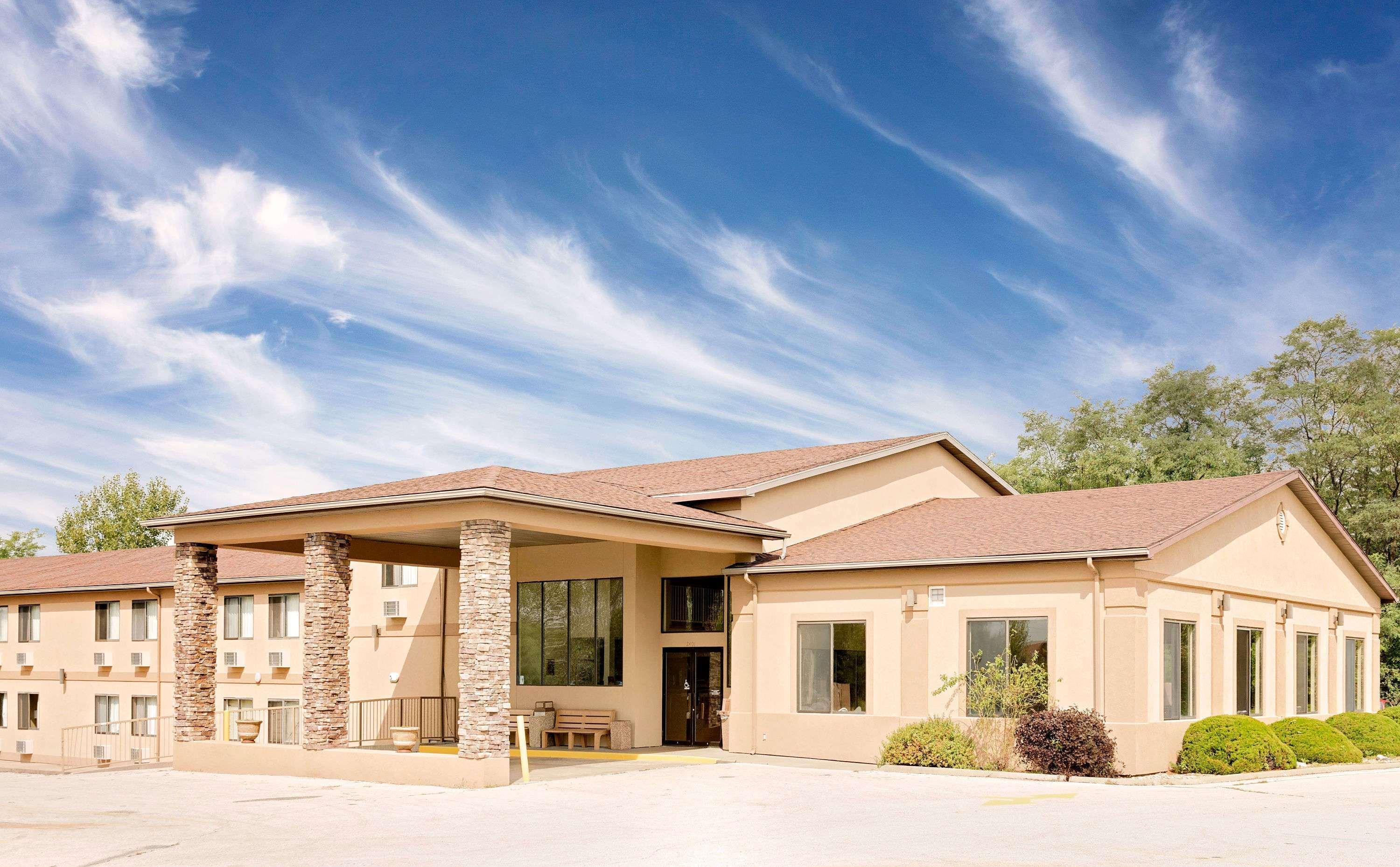 Days Inn By Wyndham Boonville Exteriör bild
